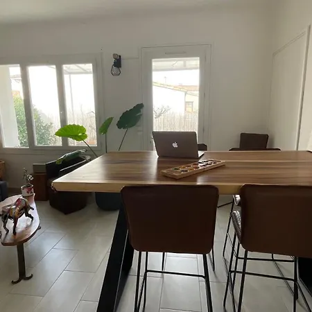 Дом отдыха Le 8 - Maison - Jardin - Bbq - Mortes Эг-Морт
